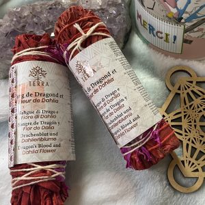 sauge blanche sang de dragon et fleurs de dhalia